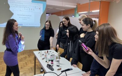 Radionica o povijesnim razdobljima vezano za frizure i šminku (1920. – 1950.)